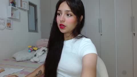 Lirio         online show from October 7, 2025, 4:53 am