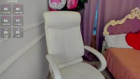 Lily online show from June 12, 2026, 3:05 am
