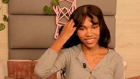 Lily Miiller online show from October 23, 2025, 8:51 pm