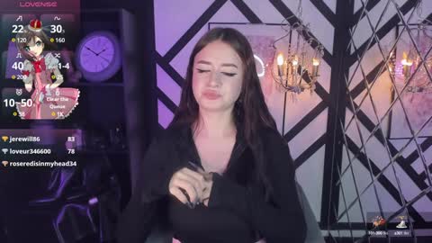 Lily online show from December 8, 2024, 1:58 pm