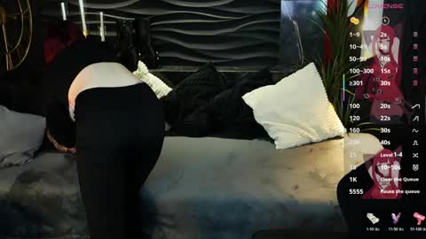 Snapshot of lily_moonlight chatting on May 27, 2026, 3:31 pm Lily online show from May 27, 2026, 3:31 pm