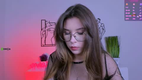 Lily online show from September 22, 2025, 7:16 pm