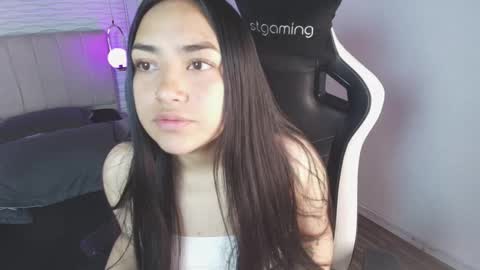 Snapshot of lily_waist chatting on November 6, 2025, 11:11 am lily_waist online show from November 6, 2025, 11:11 am