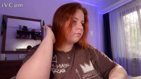 Snapshot of lilya_13 chatting on September 29, 2025, 10:20 am Lilya online show from September 29, 2025, 10:20 am