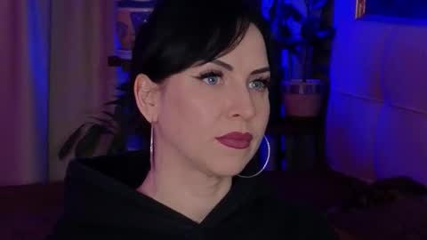 Snapshot of lilyconor chatting on November 10, 2025, 4:06 pm Lily online show from November 10, 2025, 4:06 pm