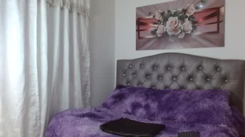 lilyfox23 online show from March 4, 2025, 12:22 pm