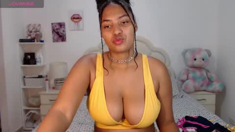 Lily.. online show from January 24, 2025, 10:19 pm