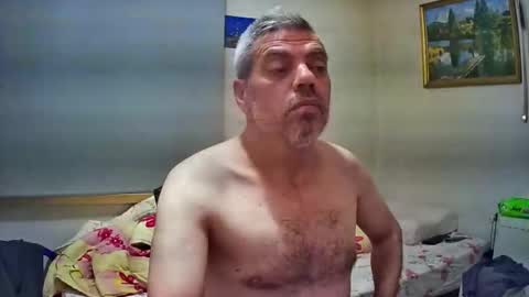 lilylovelyman50 online show from May 18, 2026, 4:07 am
