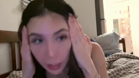 Snapshot of lilylustxoxo chatting on February 3, 2026, 4:43 am lilylustxoxo online show from February 3, 2026, 4:43 am