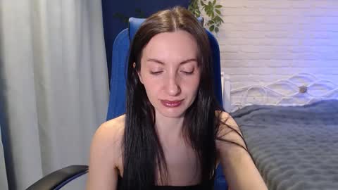 Lily online show from October 22, 2025, 4:02 am