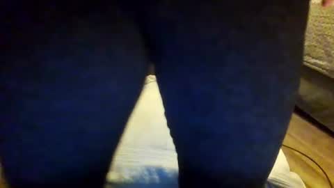 lilypad1981 online show from June 27, 2026, 9:31 pm