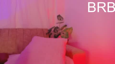 Lily  online show from May 20, 2026, 9:48 am