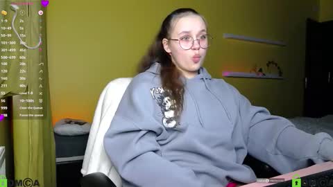 Snapshot of lilysweet13 chatting on October 18, 2025, 11:33 am Lily online show from October 18, 2025, 11:33 am