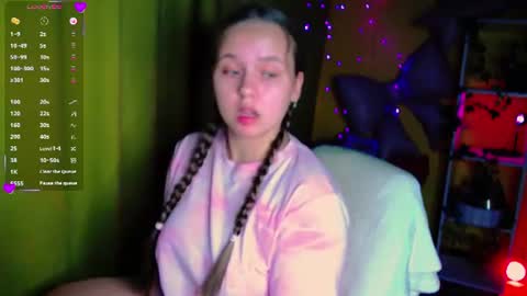 Lily online show from June 27, 2026, 11:43 pm