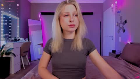 Lily online show from January 30, 2025, 4:34 pm