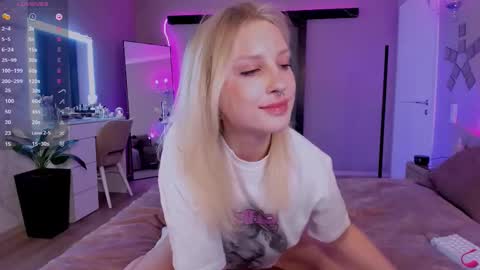 Lily online show from February 9, 2025, 6:58 pm