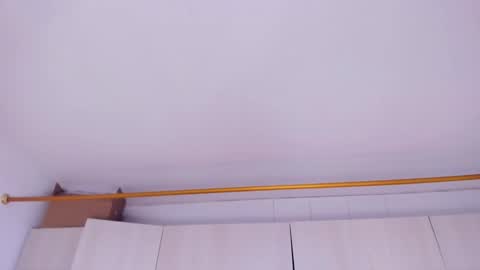 lilywhitee1 online show from March 25, 2026, 4:40 am