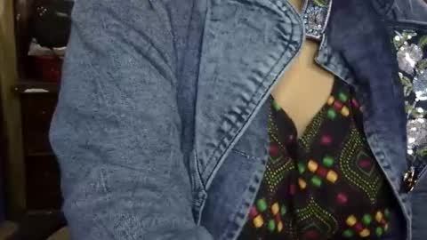 limaakter246618 online show from January 5, 2026, 6:33 pm