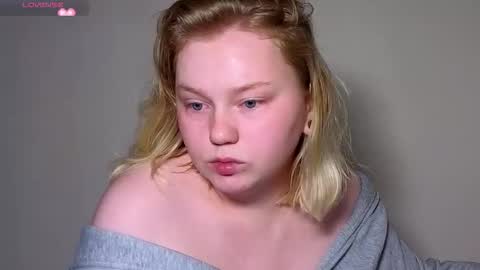 Snapshot of lime_cat chatting on September 21, 2025, 12:01 am lime cat online show from September 21, 2025, 12:01 am