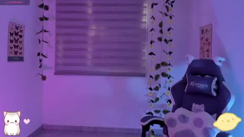Snapshot of limoncito_blossom2 chatting on July 15, 2026, 8:03 pm Natalia online show from July 15, 2026, 8:03 pm