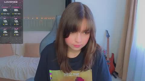 Lina online show from April 25, 2026, 4:26 am