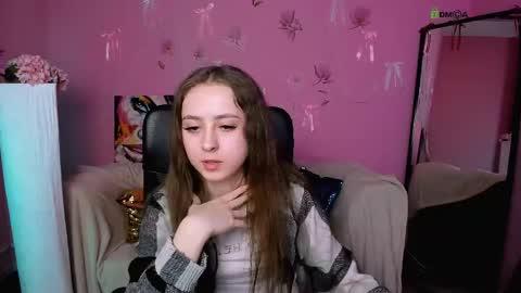 lina_fox12 online show from April 20, 2026, 12:19 pm