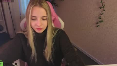 Snapshot of lina_reeds chatting on April 16, 2026, 1:17 am LINA online show from April 16, 2026, 1:17 am