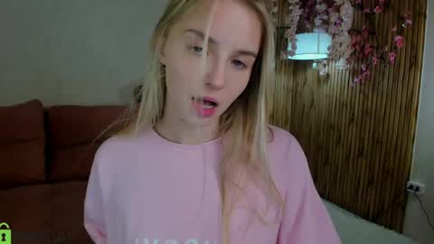 Snapshot of lina_reeds chatting on May 19, 2026, 1:56 am LINA online show from May 19, 2026, 1:56 am