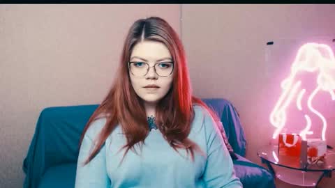 lina_ri online show from October 19, 2025, 9:43 am