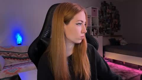 lina online show from October 15, 2025, 11:54 am