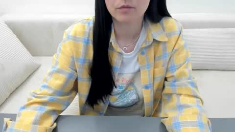 linabay2 online show from May 16, 2026, 7:05 am