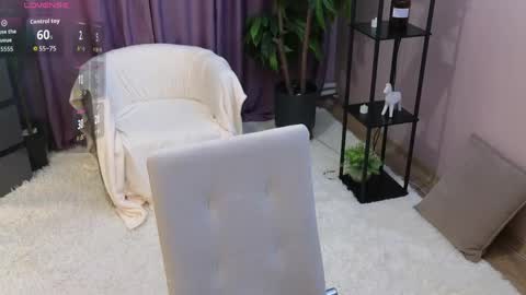 Lina online show from April 19, 2026, 4:56 am