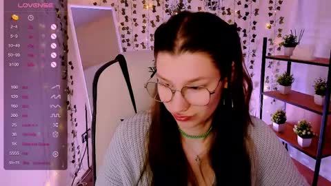 Lina online show from May 24, 2026, 8:19 am