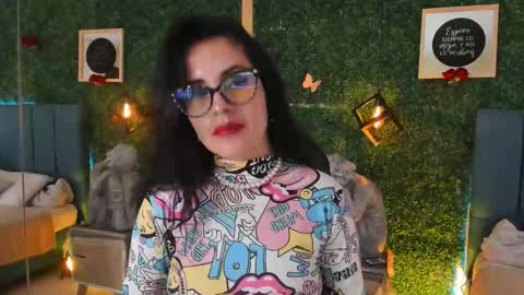 Lina  online show from March 4, 2026, 11:49 am