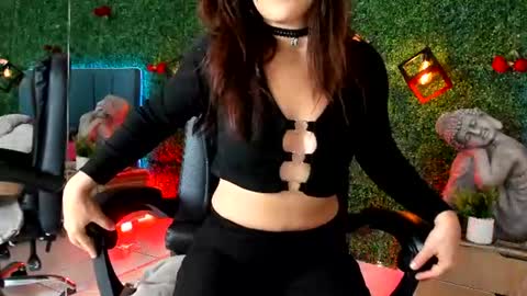 Lina  online show from July 6, 2026, 11:18 am