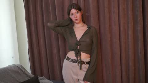 Snapshot of linapulls chatting on August 5, 2026, 10:40 am linapulls online show from August 5, 2026, 10:40 am