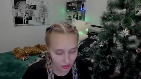 Lina online show from December 14, 2024, 7:25 pm