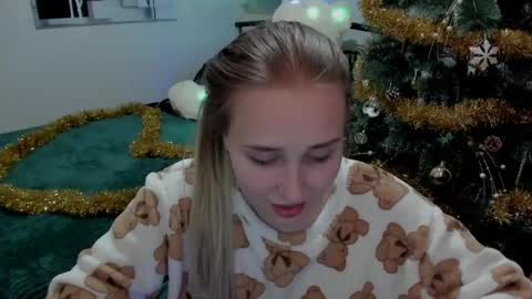 Lina online show from December 26, 2024, 12:03 am