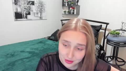 Lina online show from January 18, 2025, 12:35 am