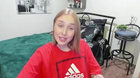 Lina online show from January 27, 2025, 3:18 pm