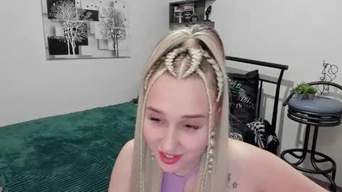 Lina online show from February 18, 2025, 11:41 pm