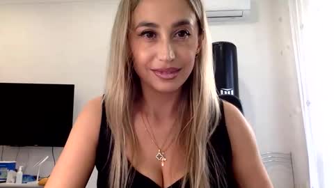 linavora online show from November 18, 2025, 12:20 pm