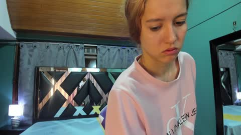 Snapshot of linda4petite chatting on January 17, 2025, 11:06 am  Linda  online show from January 17, 2025, 11:06 am