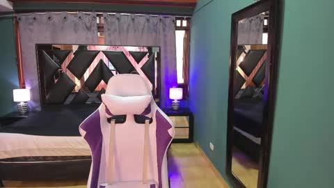 Snapshot of linda4petite chatting on February 25, 2025, 6:09 pm  Linda  online show from February 25, 2025, 6:09 pm