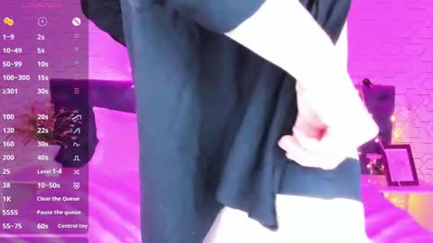 Snapshot of linda__bryant chatting on December 24, 2024, 4:11 am Linda GMT2 Mon Tu Fri Sa Su 0300am-1000 am online show from December 24, 2024, 4:11 am