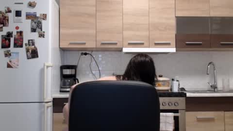 Linda online show from October 29, 2025, 8:10 pm