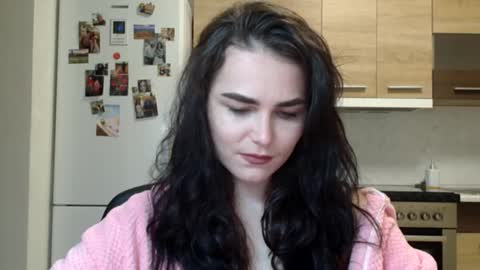 Linda online show from November 23, 2025, 8:08 pm