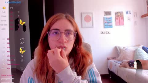 Giggles  online show from January 21, 2025, 7:50 pm