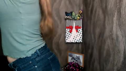 Snapshot of linda_s_ chatting on September 27, 2025, 9:14 am Linda online show from September 27, 2025, 9:14 am