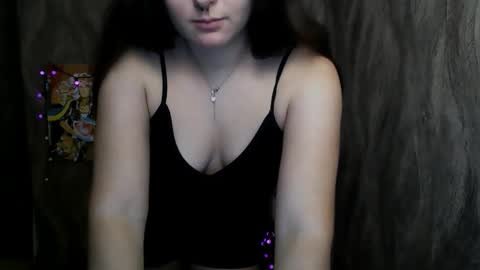 Snapshot of linda_s_ chatting on November 7, 2025, 1:44 pm Linda online show from November 7, 2025, 1:44 pm